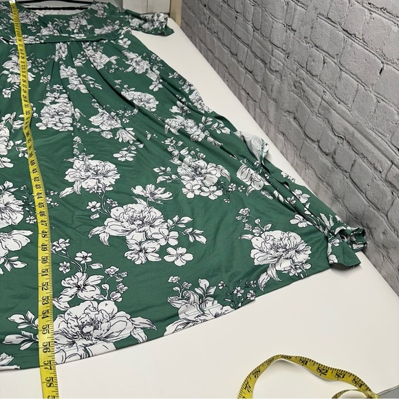 Kiyonna Green Floral Long Sleeve Dress size 1X - Picture 4 of 11